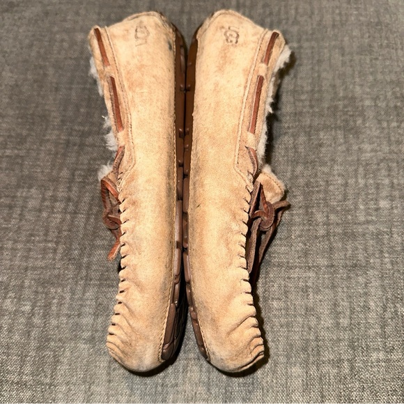 Ugg moccasins - Picture 4 of 11